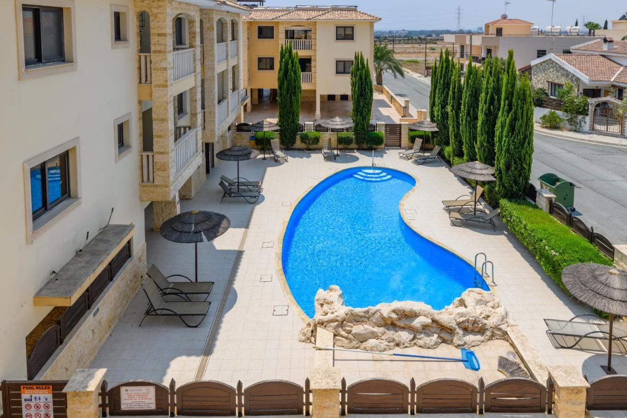 Blue Serenity Complex Larnaca Exterior foto